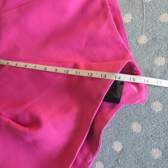 Zara Hot Pink Satin Effect Pleated High Rise Ballooon Dress Shorts Womens Size M - Picture 11 of 15